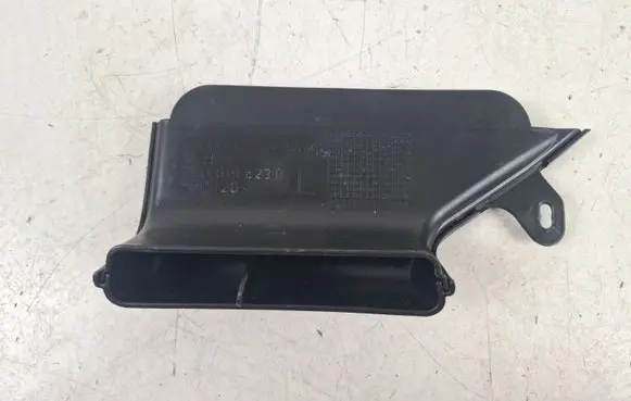 Audi Q7 4L Cabin air duct channel 7L0819623B