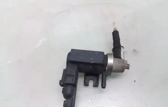 Audi A3 S3 8L Turbo solenoid valve 1J0906627A