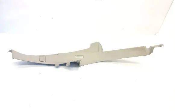 (D)pillar trim (top)