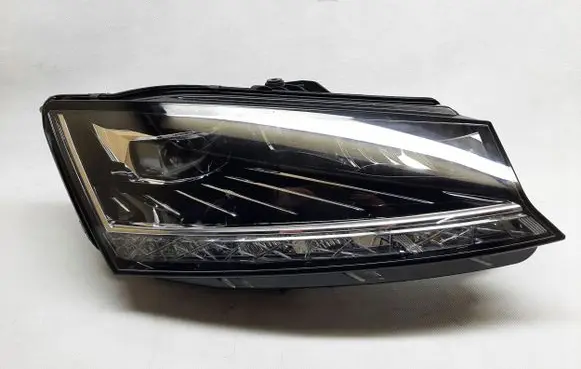 Skoda Fabia Mk1 (6Y) Headlight/headlamp