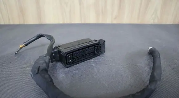 Mercedes-Benz CLK A209 C209 ABS module connector plug 0435458728 A0435458728
