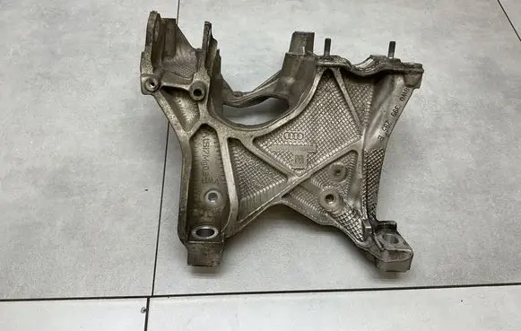 Audi A4 S4 B9 Engine mounting bracket 8W0399295E
