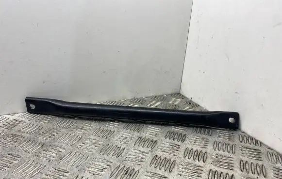 BMW 5 F10 F11 Radiator support slam panel bracket 7180317