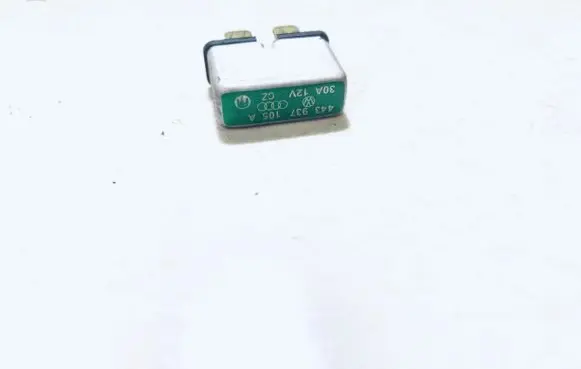 Audi A3 S3 8P Other relay 443937105A