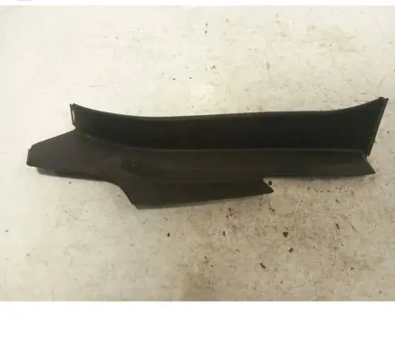 Lexus IS 220D-250-350 Rear light trim 6444953010