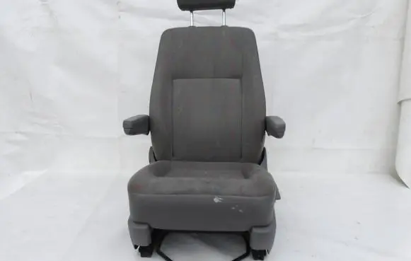 Volkswagen Transporter - Caravelle T5 Front driver seat 1F1
