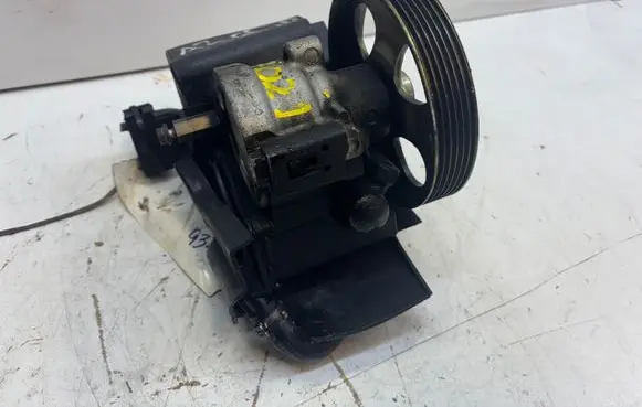 Peugeot 206 Power steering pump 9636868880
