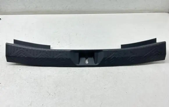 Subaru Crosstrek III Trunk/boot sill cover protection 94026FN01A