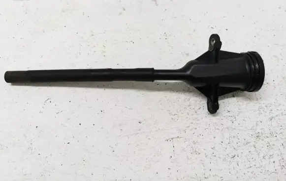 Renault Megane III Oil fill pipe 152590001R