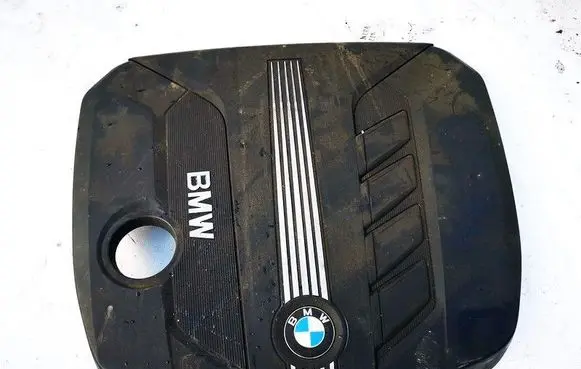BMW 5 F10 F11 Engine cover (trim) 13717802847 11252010