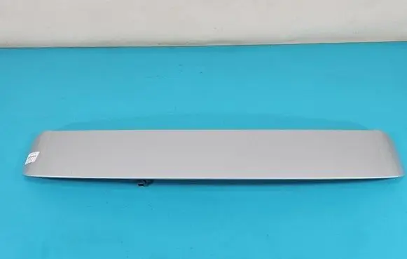 Tailgate/trunk spoiler