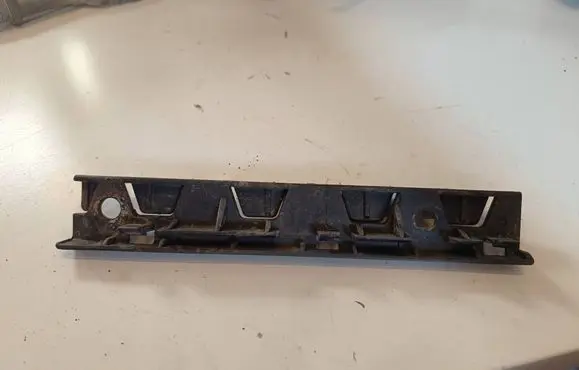 BMW 5 E60 E61 Front bumper mounting bracket 7066228