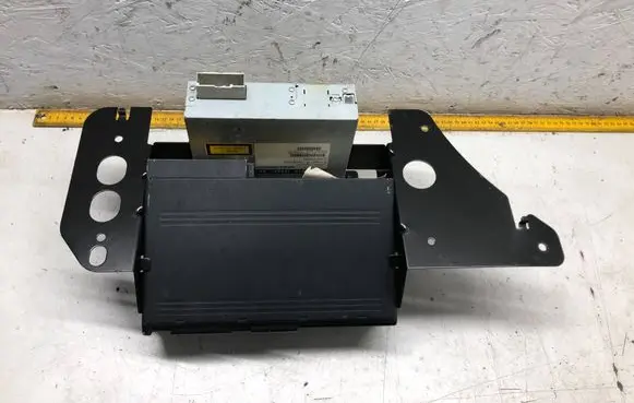 Ford Mondeo Mk III CD/DVD changer 3S7T10E887AG
