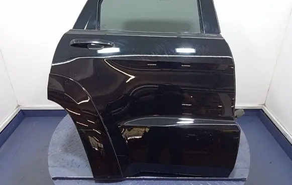 Jeep Grand Cherokee Rear door 