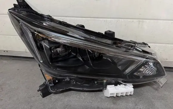 Nissan Leaf II (ZE1) Headlight/headlamp 260106WK7A