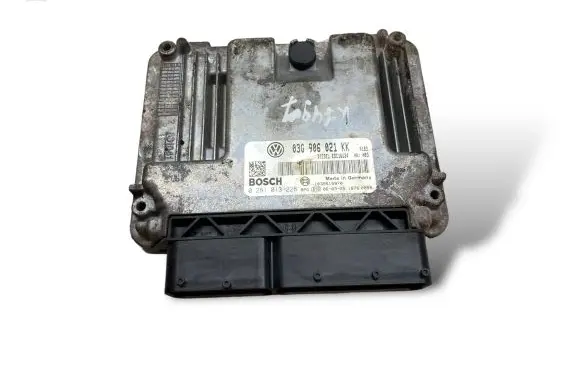 Volkswagen Golf V Engine control unit/module 03G906021KK 1039S15970 0281013228