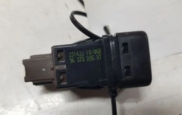 Citroen Berlingo Passenger airbag on/off switch 96373205XT