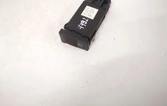 Audi A6 S6 C4 4A Windscreen/window heater switch 4a0941503f