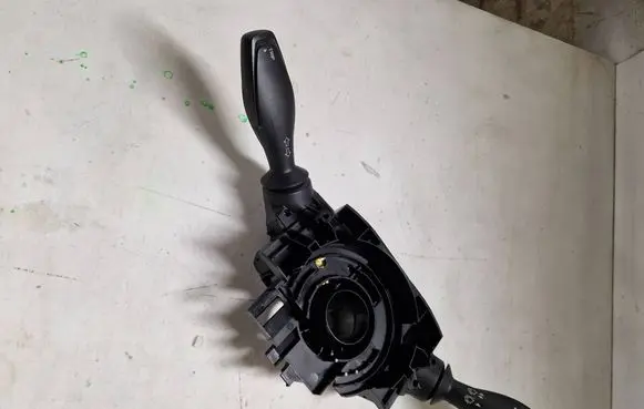 Ford Fiesta Wiper turn signal indicator stalk/switch 8A6T13N064BG