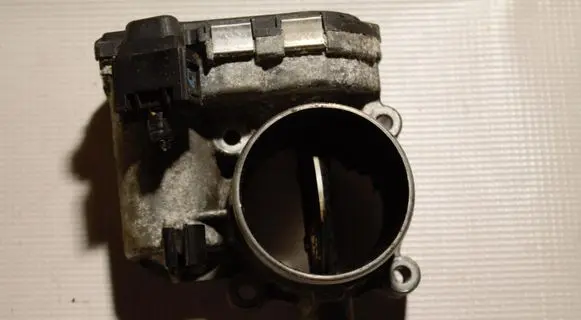 Volvo XC60 Throttle valve 31216665