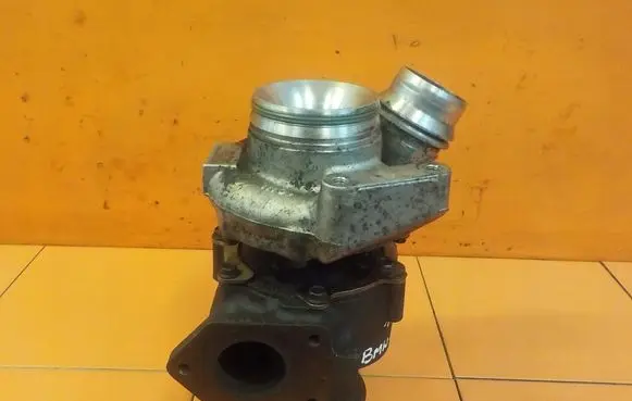 Land Rover Discovery 3 - LR3 Turbo 4933500230