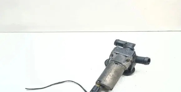 BMW 3 E90 E91 Coolant heater control valve 6928246 64116928246 0392020097