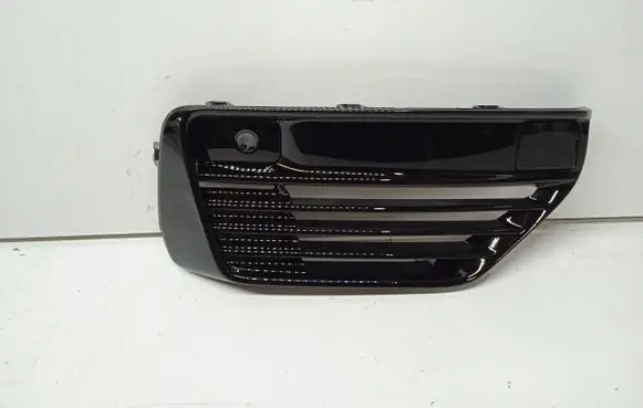 Volvo XC90 Front bumper lower grill 32345479