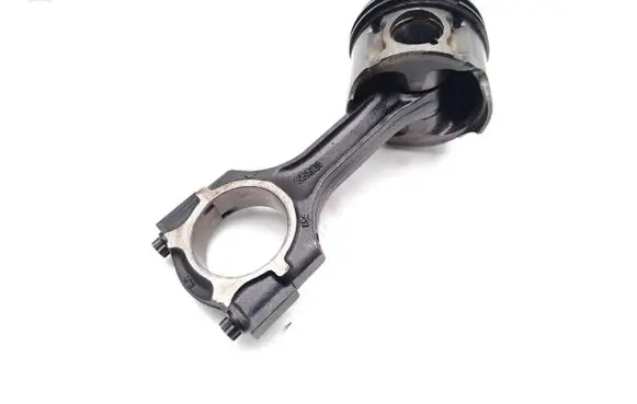SsangYong Rexton Piston with connecting rod D27DT