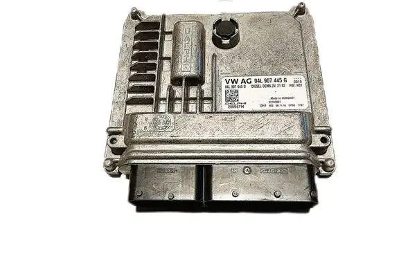Volkswagen Golf VII Engine control unit/module 04L907445G