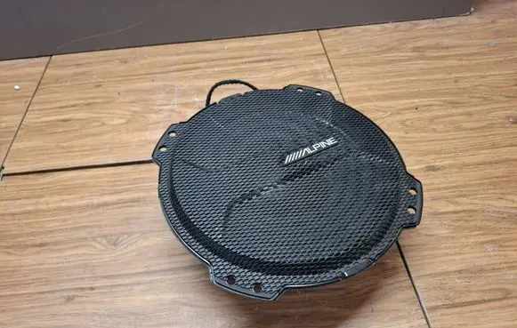 Jeep Wrangler Subwoofer speaker 68323000ab