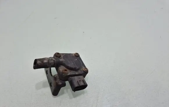 Mitsubishi Pajero Exhaust gas pressure sensor 1865A086