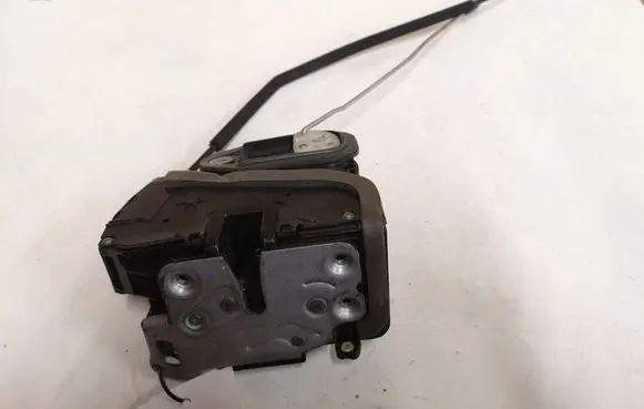 Opel Astra K Front door lock 915C303907818S 45682