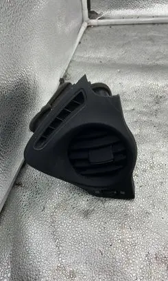 Lexus IS 220D-250-350 Dash center air vent grill 556505303