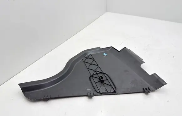 Mercedes-Benz GLE (W166 - C292) Other engine bay part A1668310041