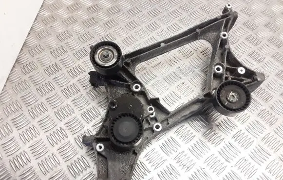 Mercedes-Benz E W212 Generator/alternator bracket A6512011909