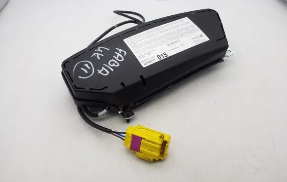 Skoda Fabia Mk2 (5J) Seat airbag 6Q0880241B
