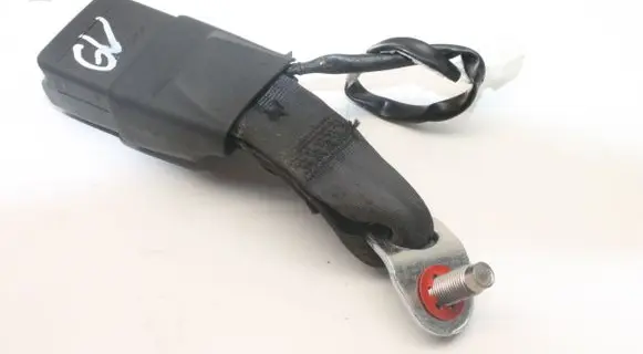 Nissan Pulsar Middle seatbelt buckle (rear) 