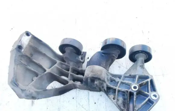 Mercedes-Benz A W168 Engine mounting bracket axxx2020240