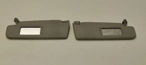 Volkswagen Golf V Sun visor