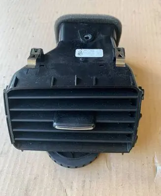 Volkswagen Touareg II Dashboard side air vent grill/cover trim 7P1819703A