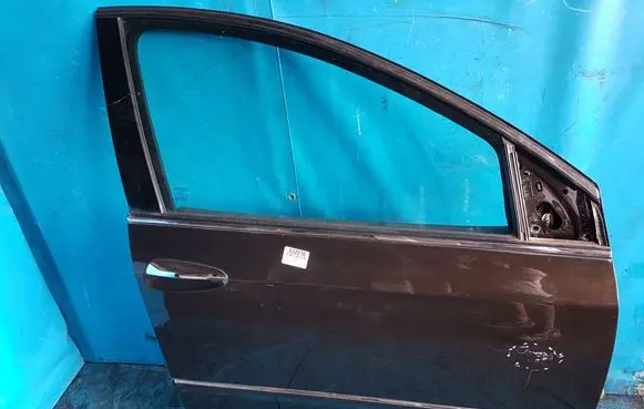 Fiat Croma Front door
