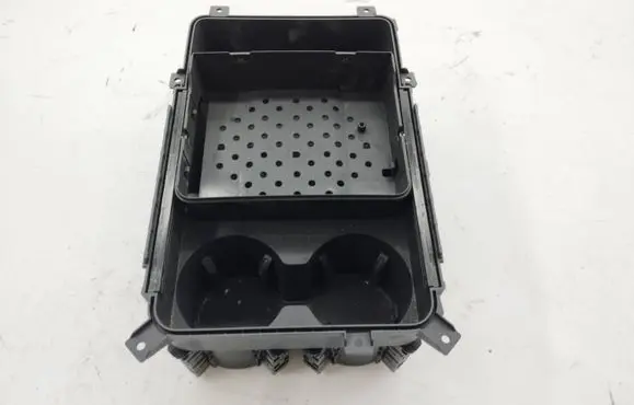 Cup holder front