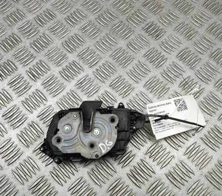 Volkswagen Caddy Sliding door lock 7LA843604F