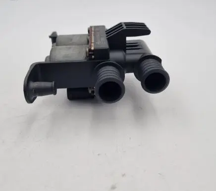 BMW X6 E71 Coolant heater control valve 6910544 110802 1147412166