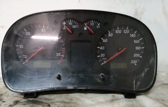 Volkswagen Golf IV Speedometer (instrument cluster) 1J0919880