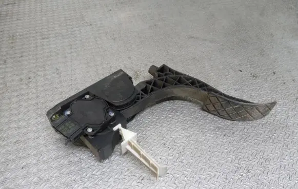 Skoda Octavia Mk1 (1U) Accelerator throttle pedal 0281002342 1J1721503K