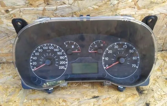 Fiat Grande Punto Speedometer (instrument cluster) 6974655