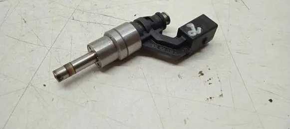 Audi A3 S3 8P Fuel injector 03C906036A