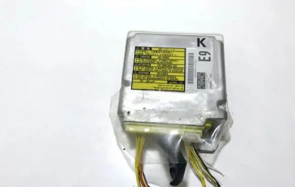 Toyota Prius (XW20) Airbag control unit/module 8917047390 89170-47390