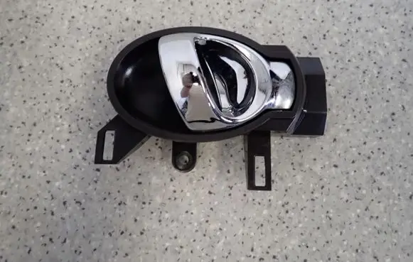 Nissan Note (E12) Front door interior handle 